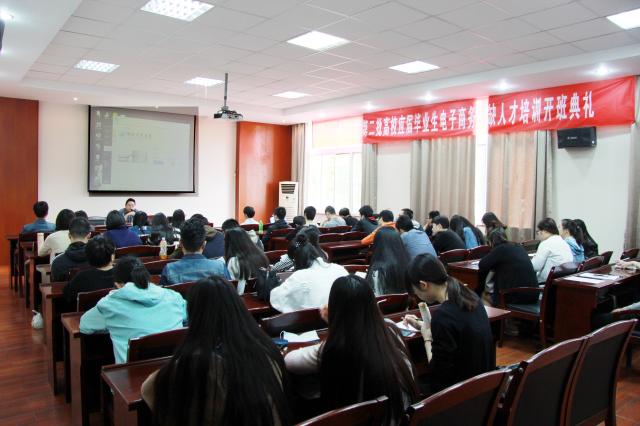 应届生入职培训方案_新员工入职方案_华为新员工入职全方案:180天详细培训计划