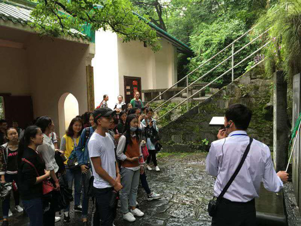 航空服务2014级航空旅客运输实习报告-校园聚