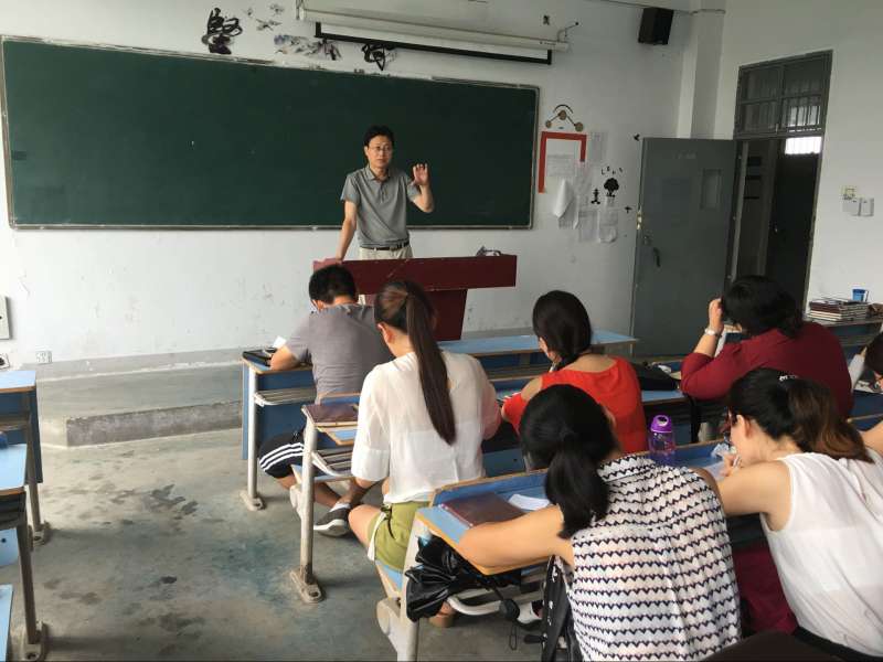 会计系为16级新生各班级配备专业指导教师-校